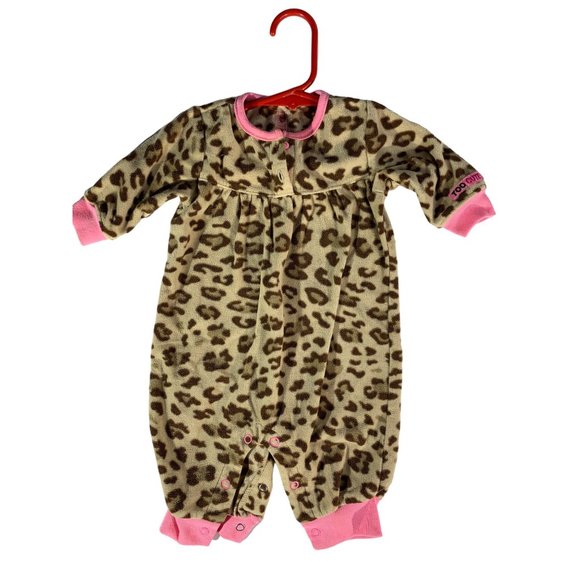 Just One Year Girls Size 3 MOnths INfant Baby Cheetah Fleece 1 Piece Bodysuit Ou - Picture 1 of 3